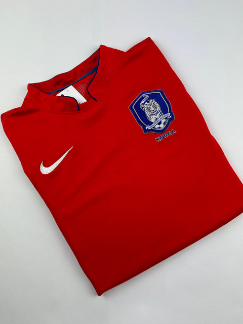 2014-15 South Korea football shirt made by Nike size Medium