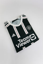 Manchester United 2023-24 football shirt made by Adidas size XXXL